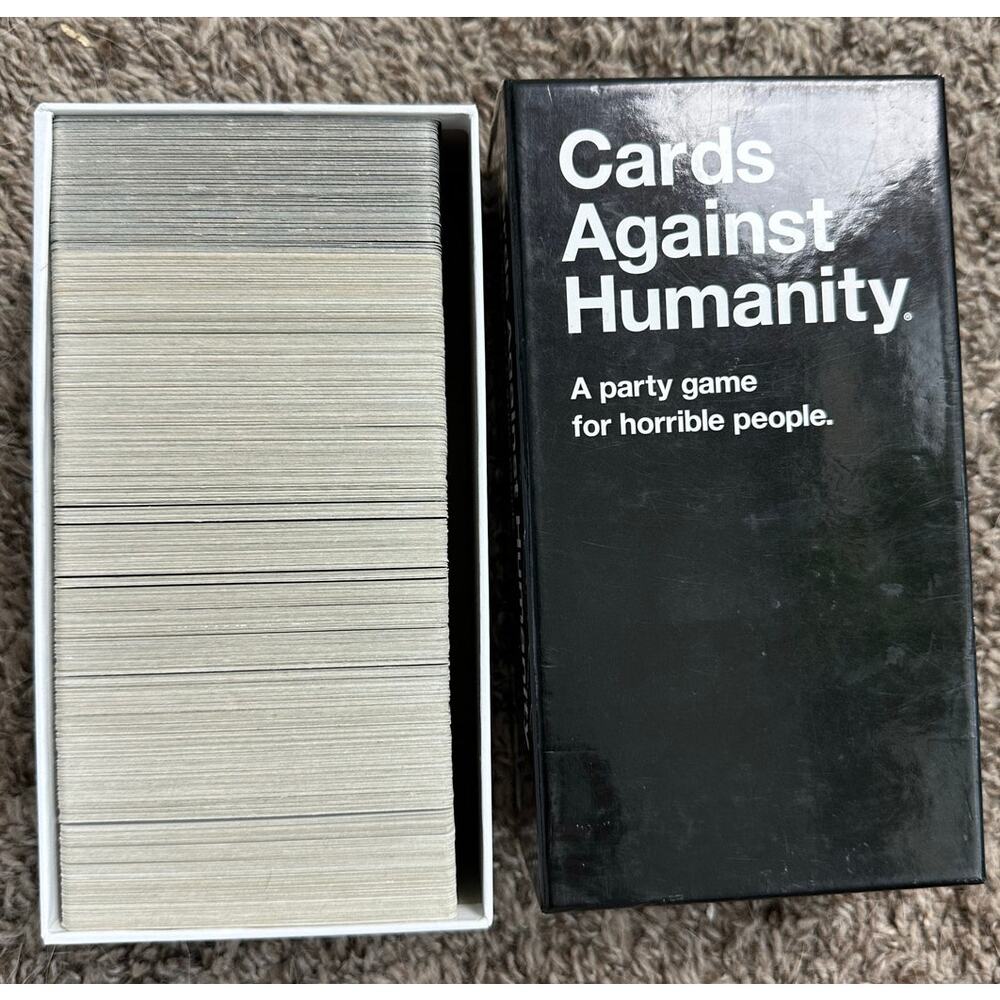 Cards Against‎ Humanity - Picture 3 of 3